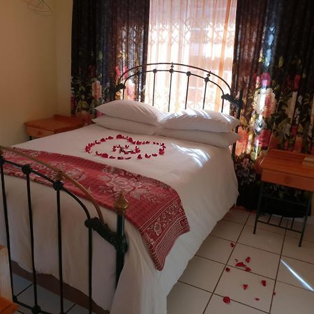 Ebenezer Guesthouse Bluewater Bay Πορτ Ελίζαμπεθ Εξωτερικό φωτογραφία