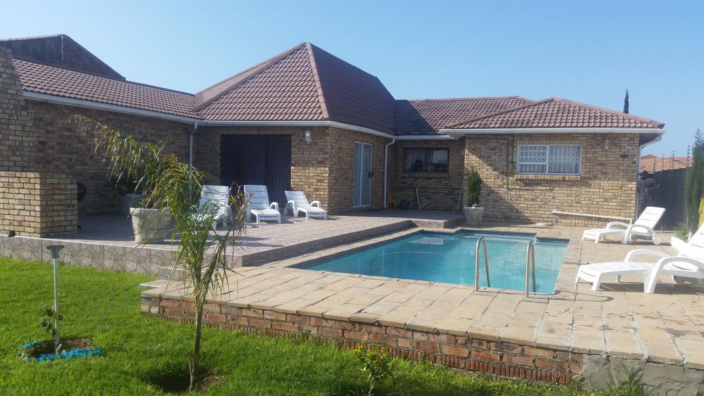 Ebenezer Guesthouse Bluewater Bay Πορτ Ελίζαμπεθ Εξωτερικό φωτογραφία