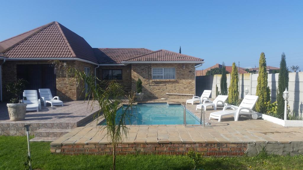 Ebenezer Guesthouse Bluewater Bay Πορτ Ελίζαμπεθ Εξωτερικό φωτογραφία