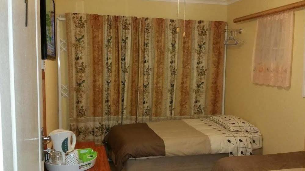Ebenezer Guesthouse Bluewater Bay Πορτ Ελίζαμπεθ Εξωτερικό φωτογραφία