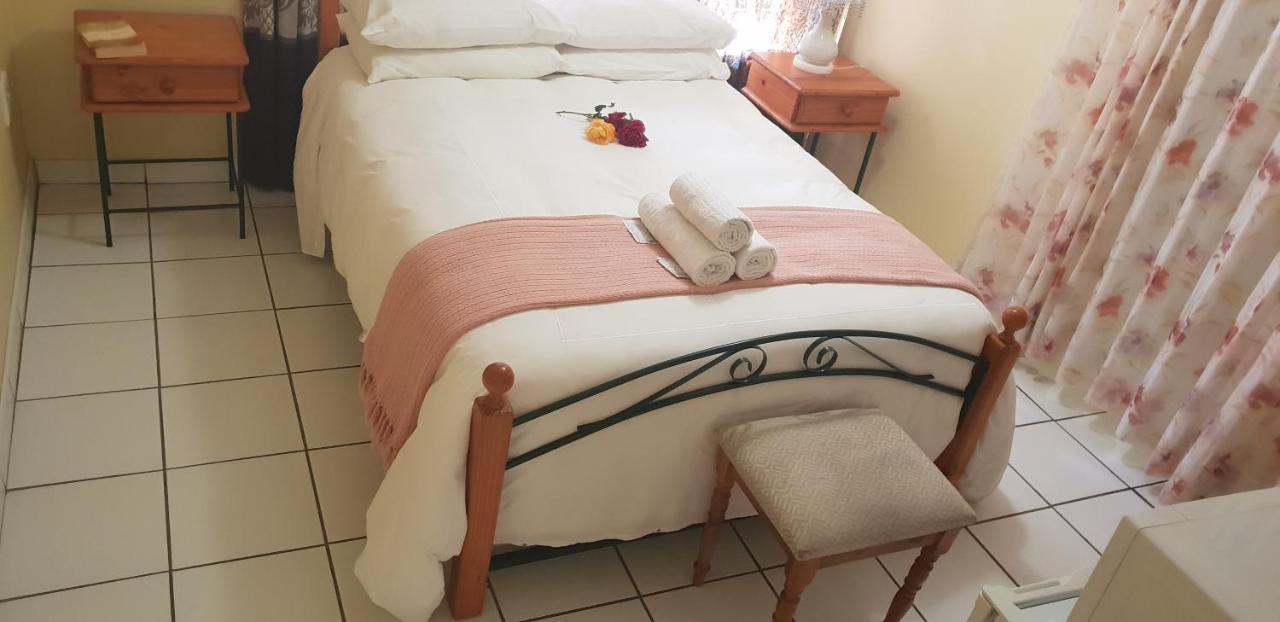Ebenezer Guesthouse Bluewater Bay Πορτ Ελίζαμπεθ Εξωτερικό φωτογραφία