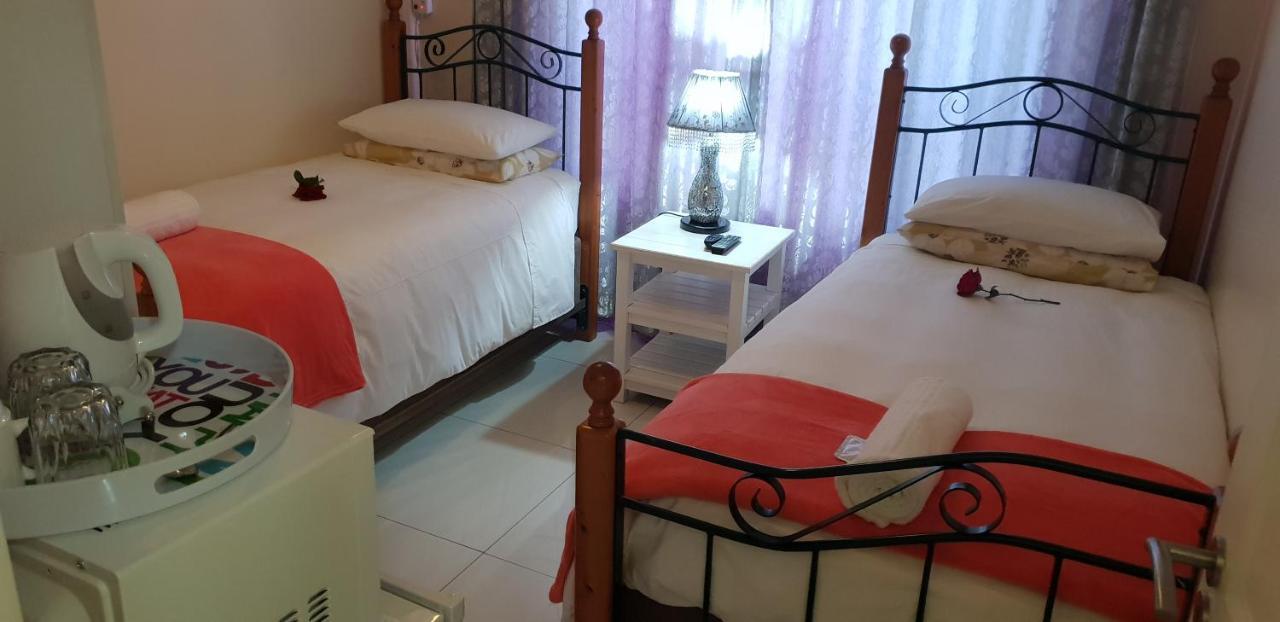 Ebenezer Guesthouse Bluewater Bay Πορτ Ελίζαμπεθ Εξωτερικό φωτογραφία