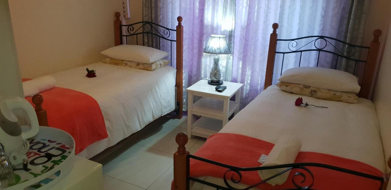 Ebenezer Guesthouse Bluewater Bay Πορτ Ελίζαμπεθ Εξωτερικό φωτογραφία