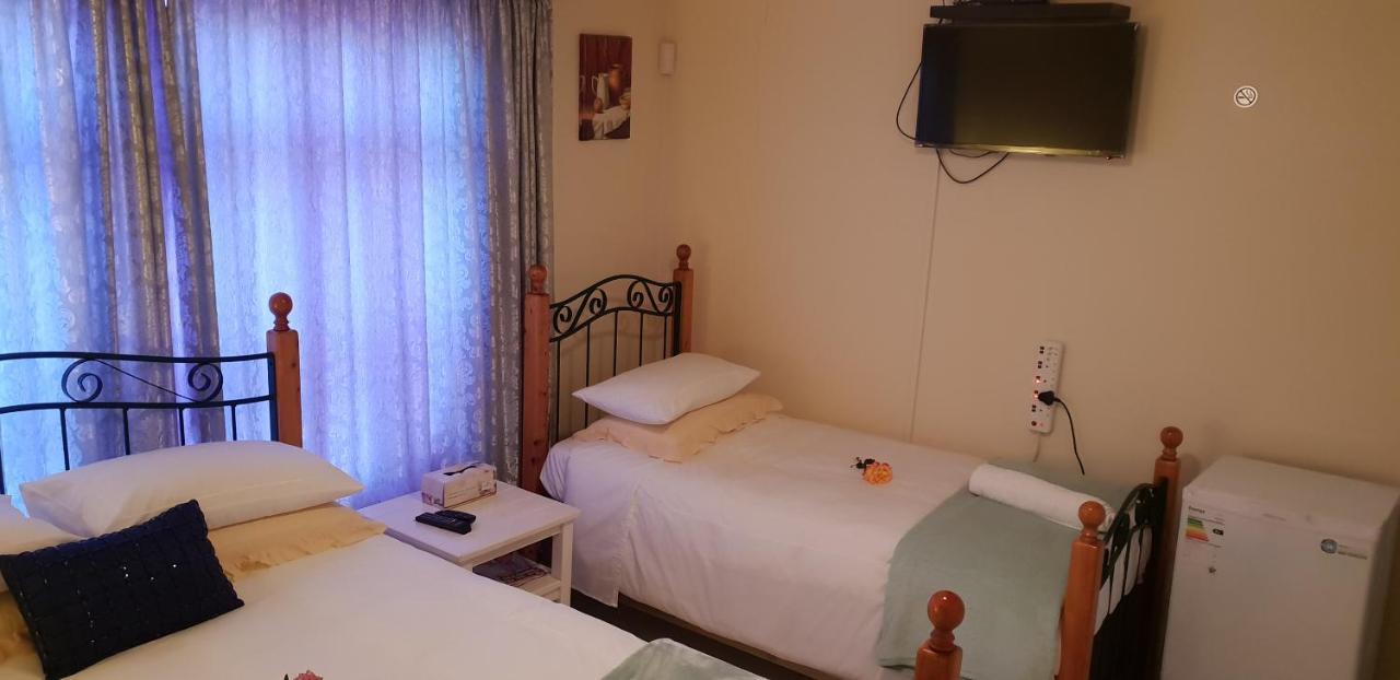 Ebenezer Guesthouse Bluewater Bay Πορτ Ελίζαμπεθ Εξωτερικό φωτογραφία