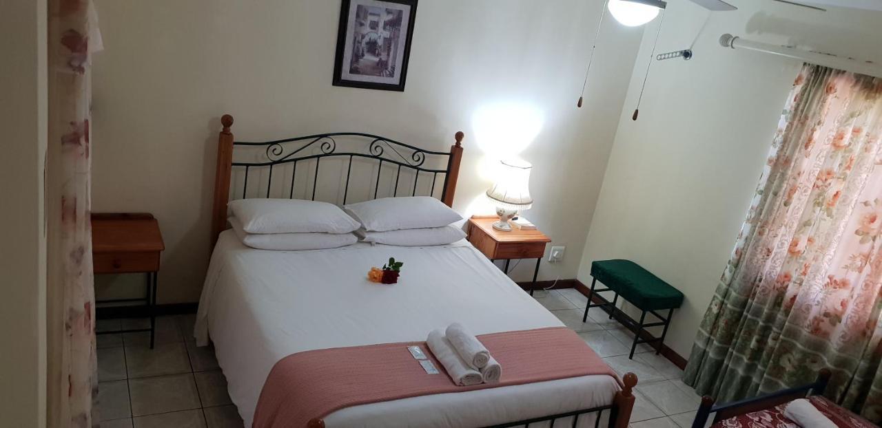 Ebenezer Guesthouse Bluewater Bay Πορτ Ελίζαμπεθ Εξωτερικό φωτογραφία
