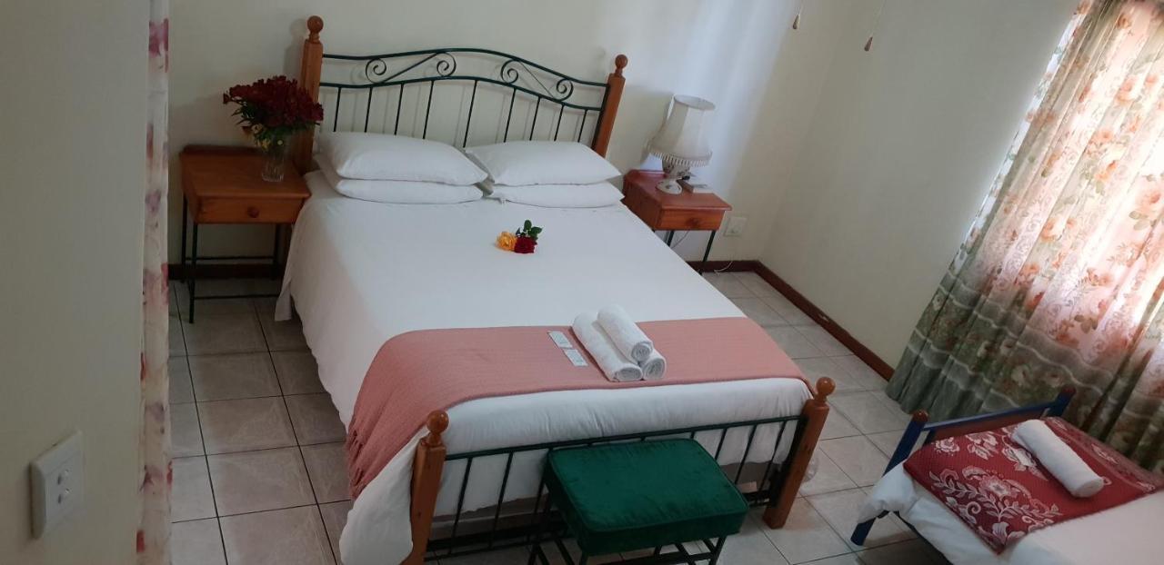 Ebenezer Guesthouse Bluewater Bay Πορτ Ελίζαμπεθ Εξωτερικό φωτογραφία