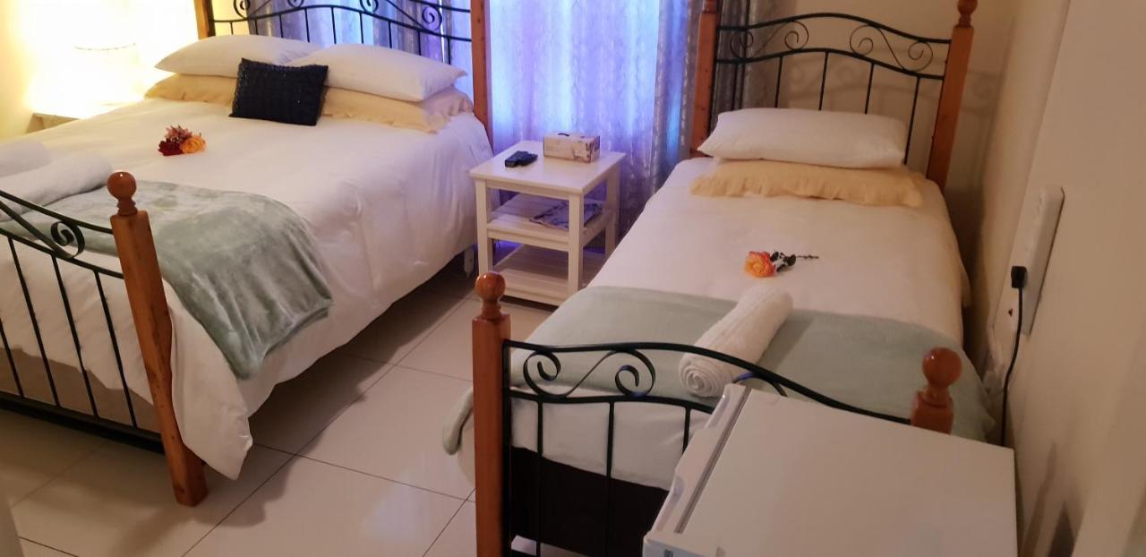 Ebenezer Guesthouse Bluewater Bay Πορτ Ελίζαμπεθ Εξωτερικό φωτογραφία