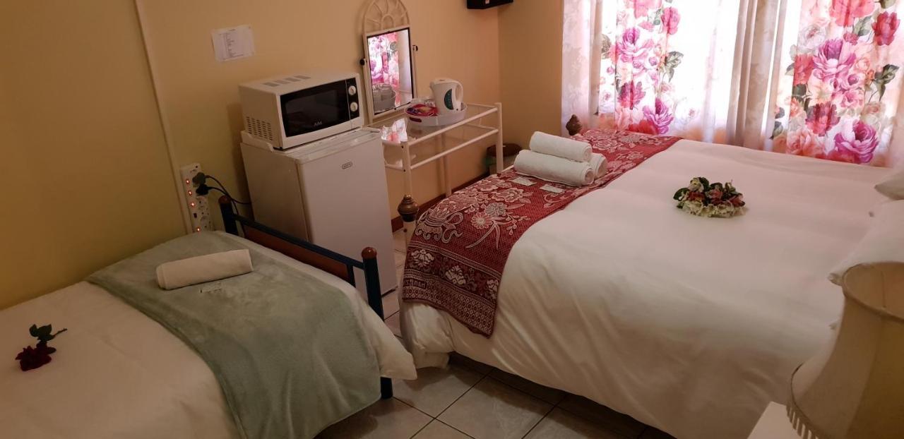 Ebenezer Guesthouse Bluewater Bay Πορτ Ελίζαμπεθ Εξωτερικό φωτογραφία