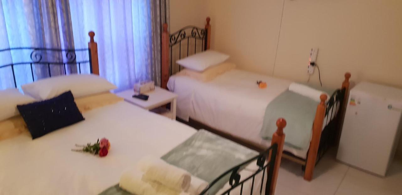 Ebenezer Guesthouse Bluewater Bay Πορτ Ελίζαμπεθ Εξωτερικό φωτογραφία