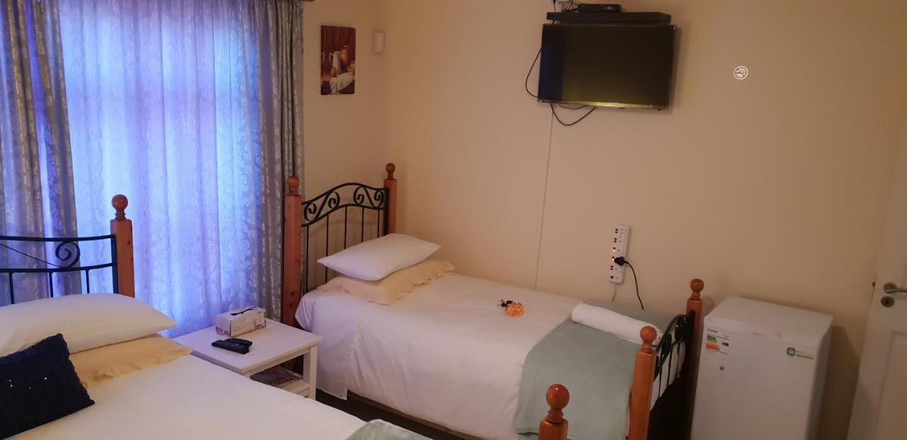 Ebenezer Guesthouse Bluewater Bay Πορτ Ελίζαμπεθ Εξωτερικό φωτογραφία